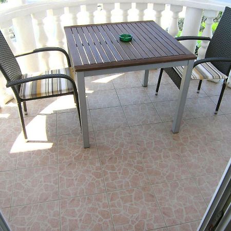 Apartments Kristina Đảo Krk Ngoại thất bức ảnh