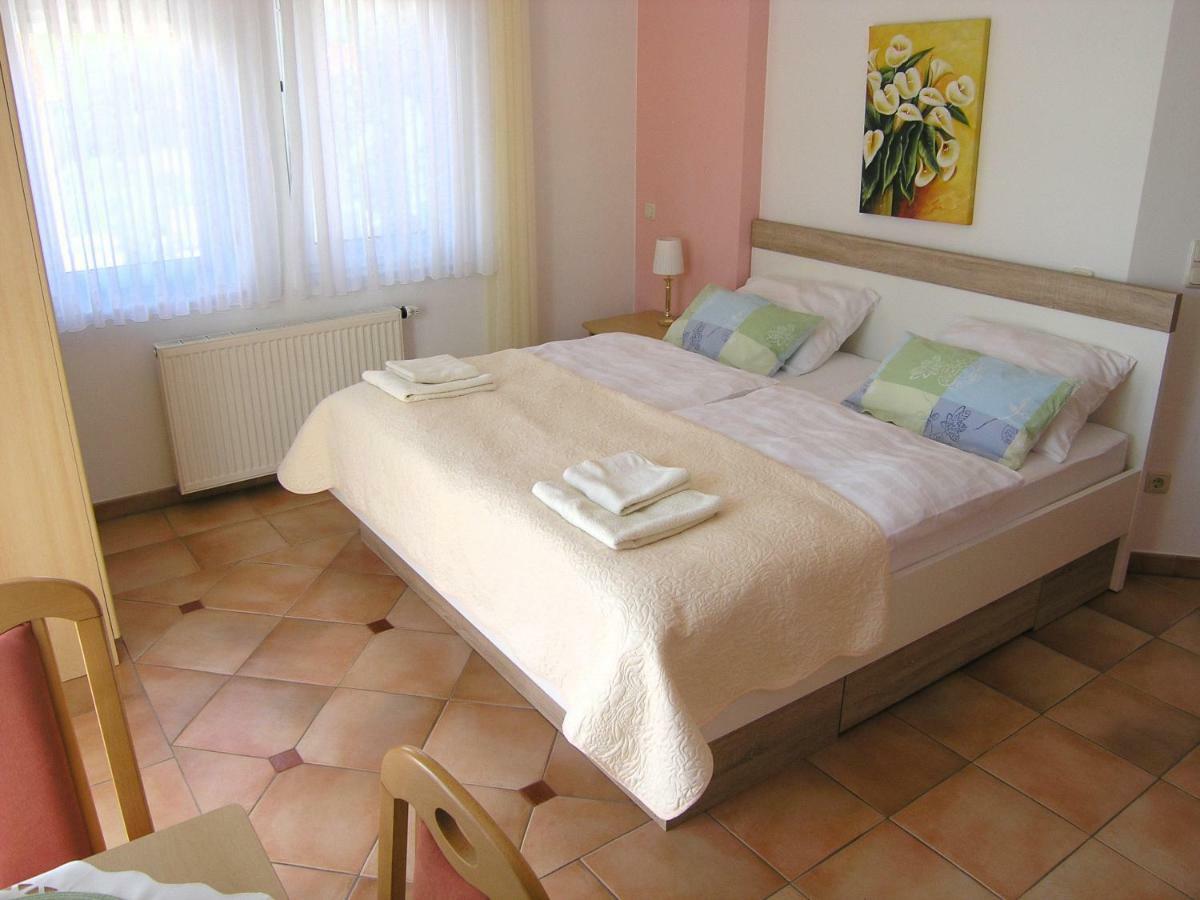 Apartments Kristina Đảo Krk Ngoại thất bức ảnh
